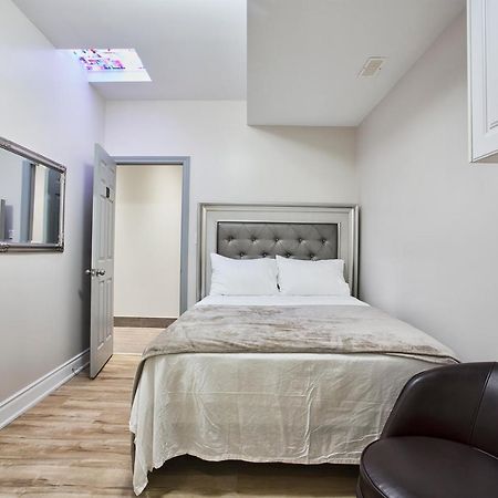 Toronto Rooms And Suites Экстерьер фото