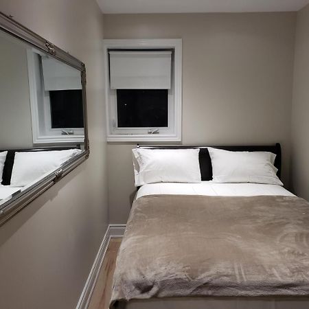 Toronto Rooms And Suites Экстерьер фото