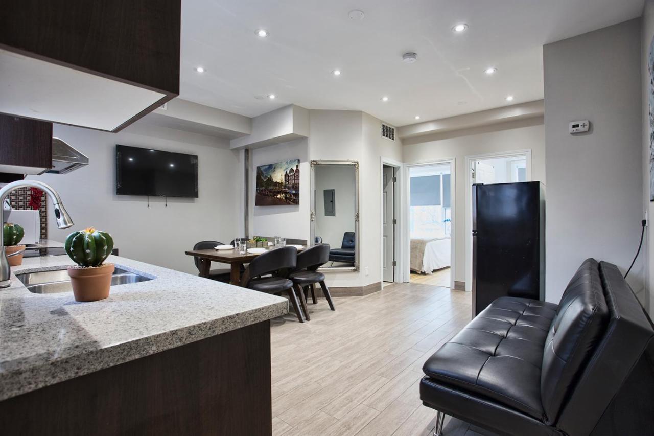 Toronto Rooms And Suites Экстерьер фото