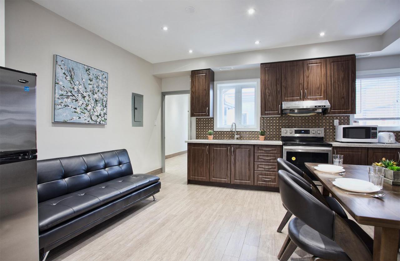 Toronto Rooms And Suites Экстерьер фото