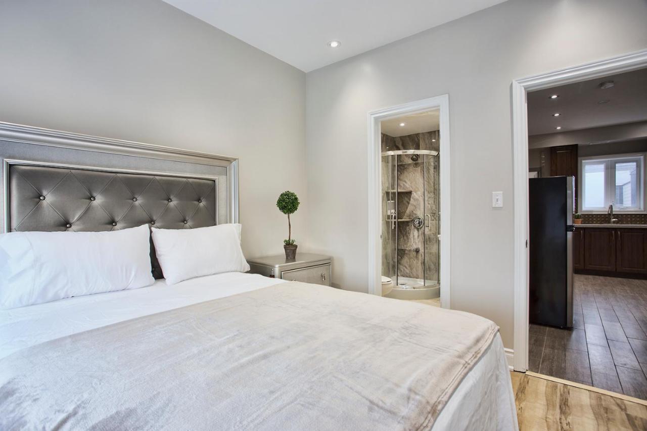 Toronto Rooms And Suites Экстерьер фото