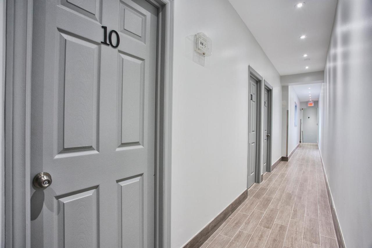 Toronto Rooms And Suites Экстерьер фото